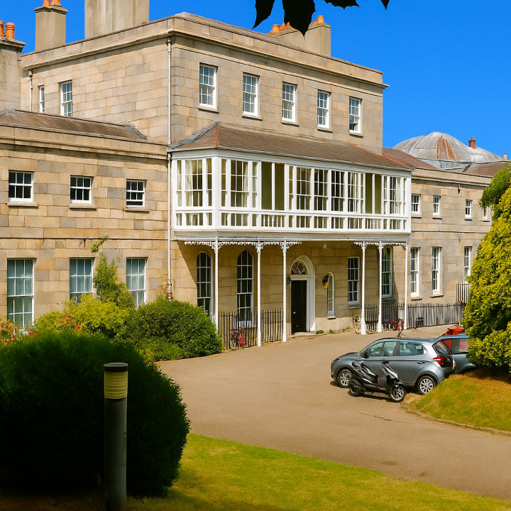 Hamoaze House, therapeutic community